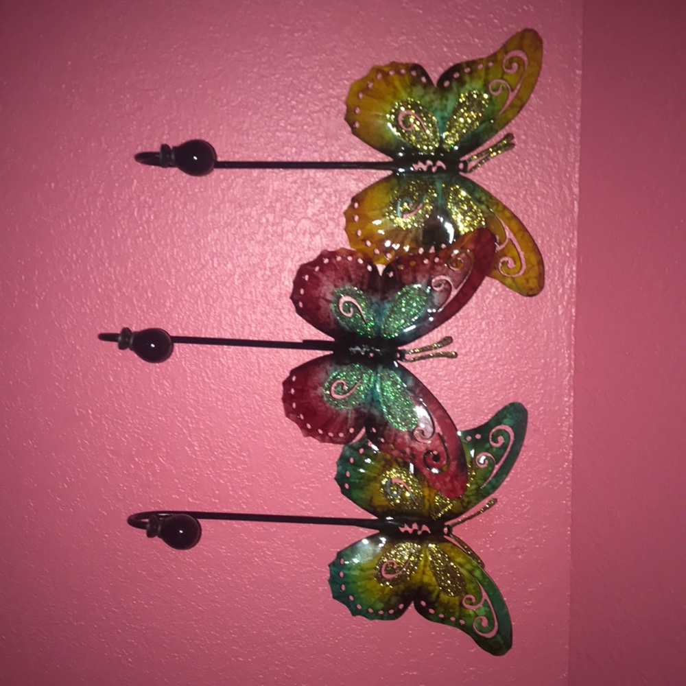 Butterfly hanger